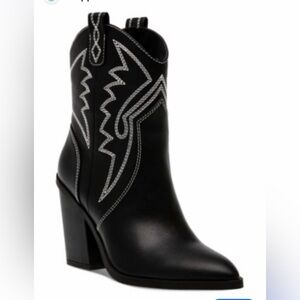 Dolce Vita Nakeeta Black Western Ankle Boots